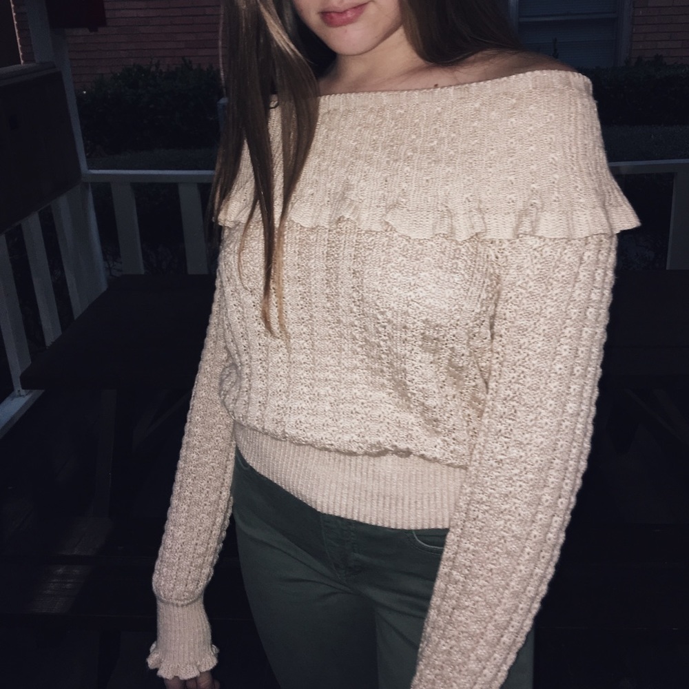 FREE PEOPLE off the shoulder ruffle sweater sizeS